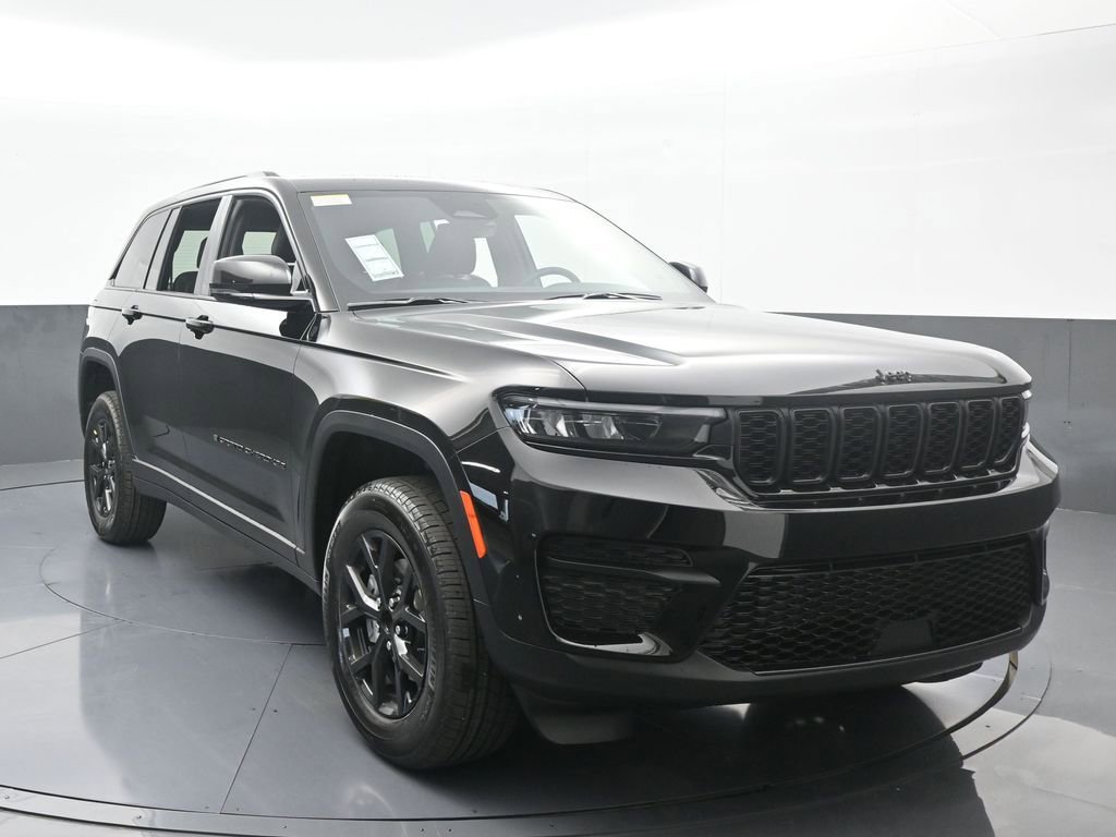 New 2025 Jeep Grand Cherokee Altitude image 9