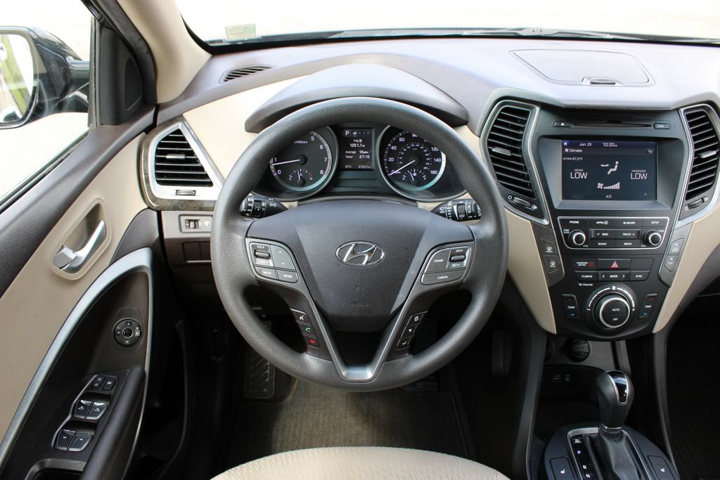 Used 2018 Hyundai Santa Fe Sport w/ 2.4L Value Package 02 FWD image 10