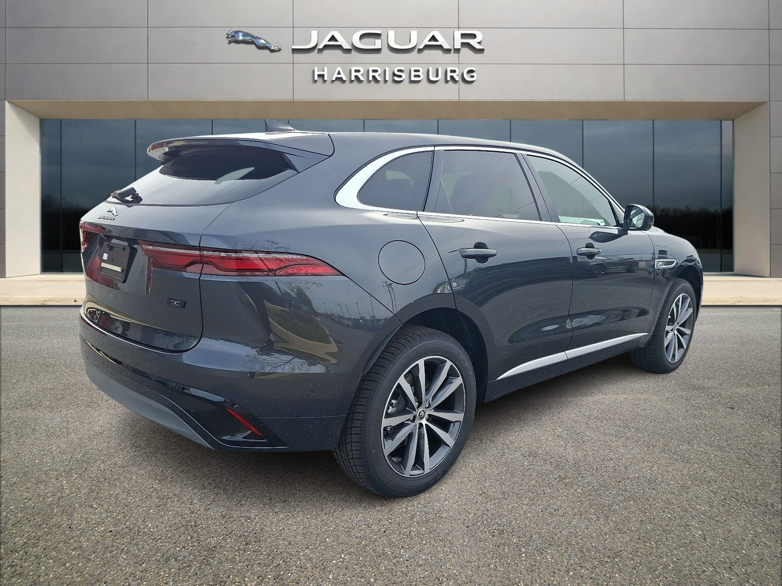 New 2026 Jaguar F-PACE R-Dynamic S image 4