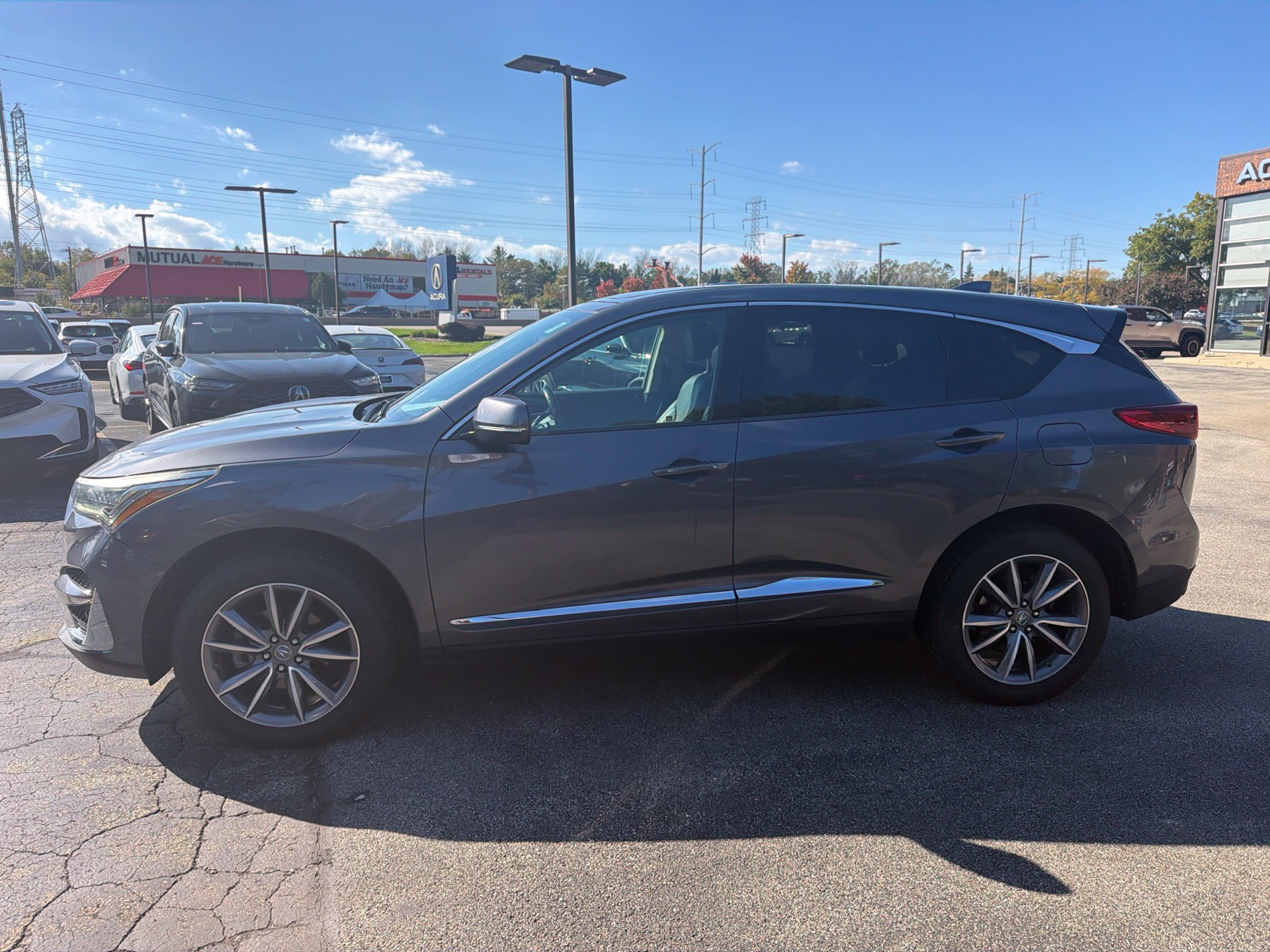 Used 2020 Acura RDX w/ Technology Package AWD/4WD image 3