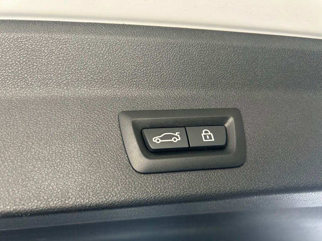 Used 2018 BMW X3 M40i image 45