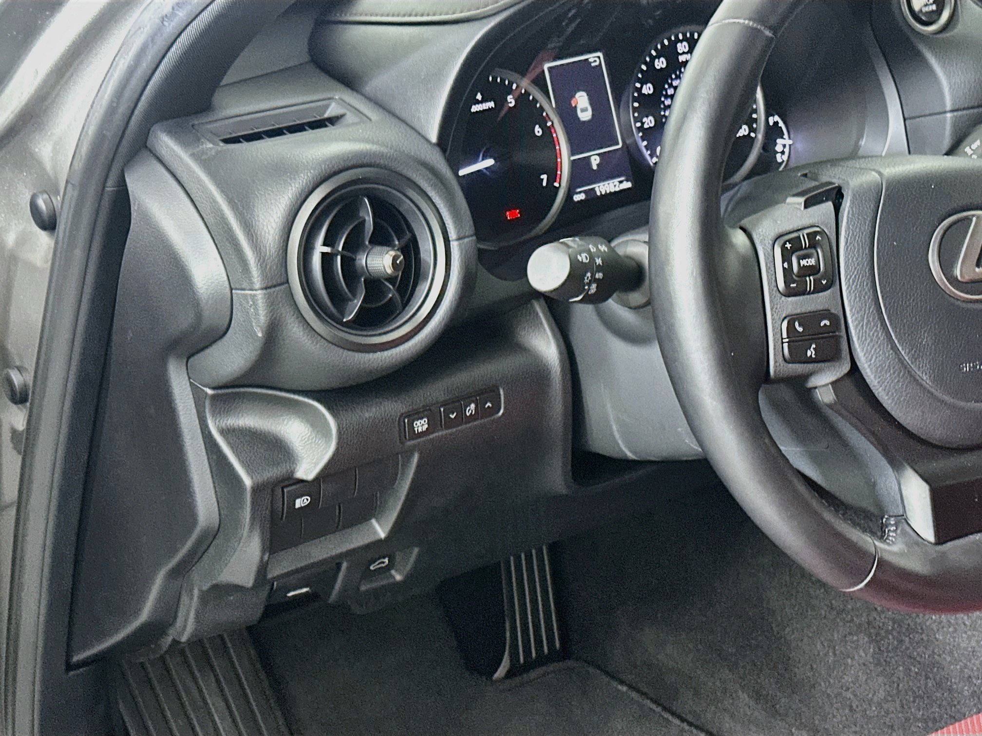Used 2023 Lexus IS 300 w/ Comfort Package RWD image 17