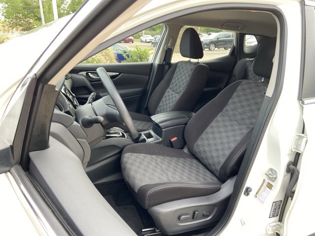 Used 2020 Nissan Rogue Sport SV image 18