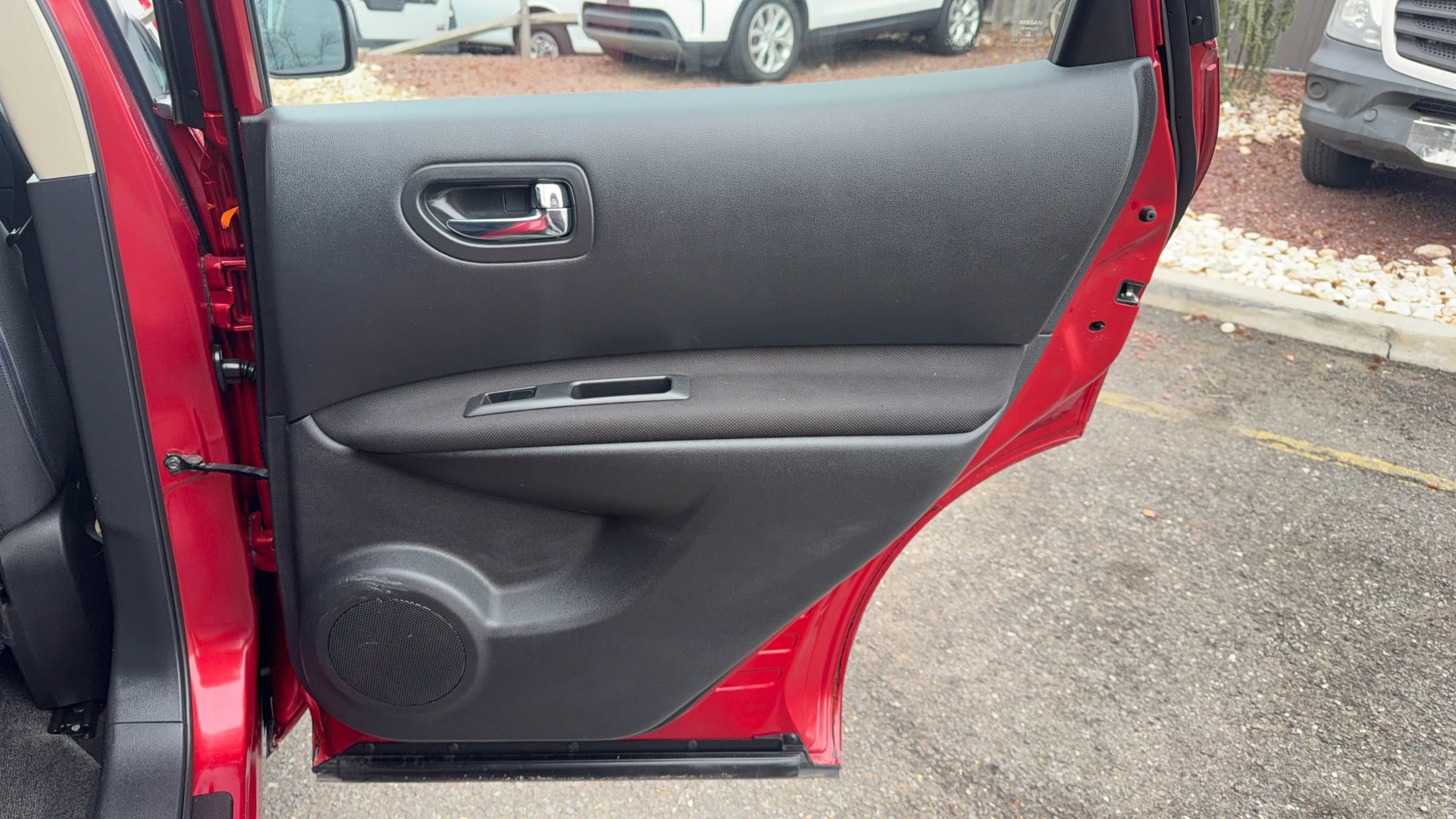 Used 2011 Nissan Rogue S image 15