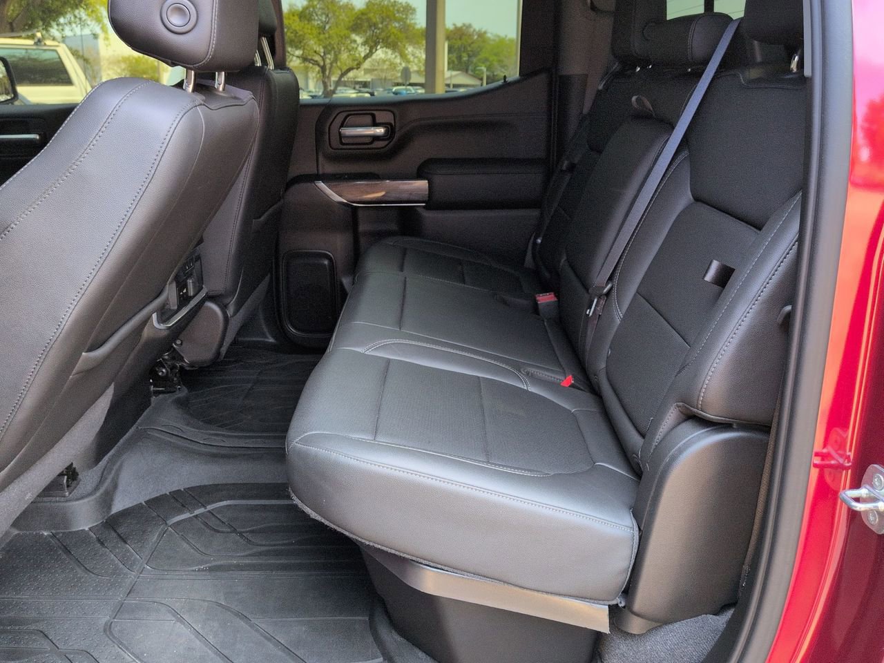 Used 2020 Chevrolet Silverado 1500 LTZ w/ LTZ Premium Package image 22