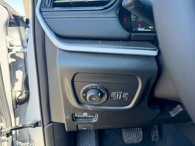 New 2026 Jeep Grand Cherokee Limited w/ Limited Altitude Package AWD/4WD image 19