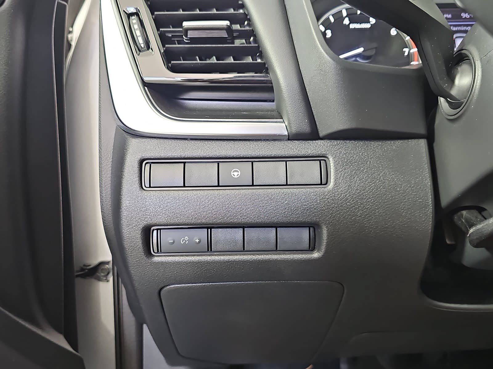 Used 2021 Nissan Rogue SV FWD image 24