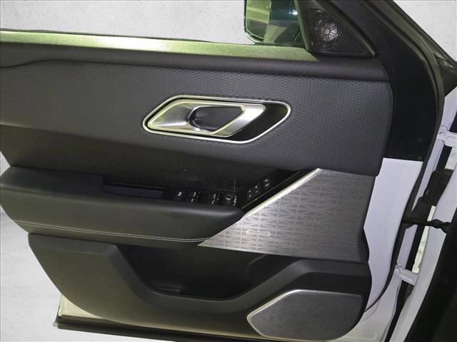 Used 2018 Land Rover Range Rover Velar S AWD/4WD image 27