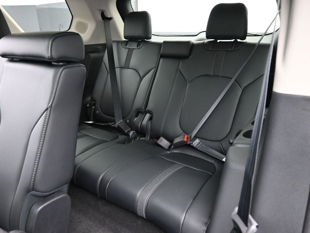 New 2025 Honda Pilot Touring image 37