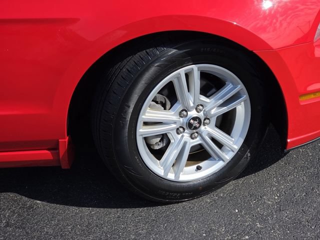 Used 2014 Ford Mustang Convertible RWD image 18