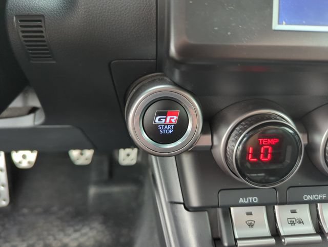 Used 2022 Toyota GR86 Premium RWD image 42