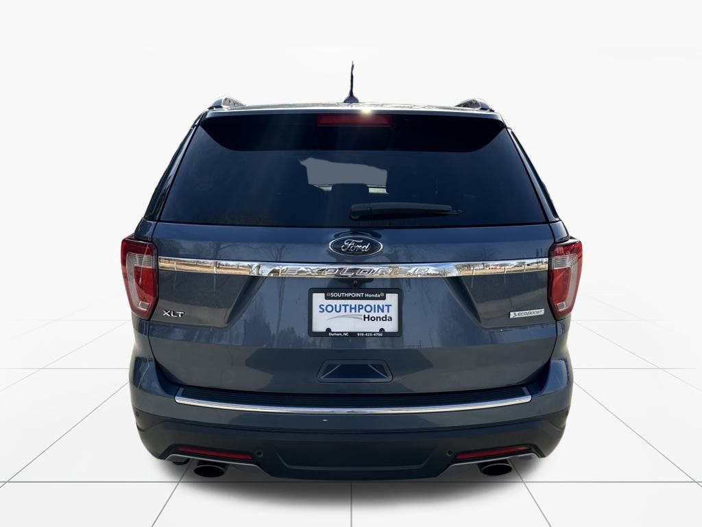 Used 2018 Ford Explorer XLT w/ Equipment Group 202A image 7