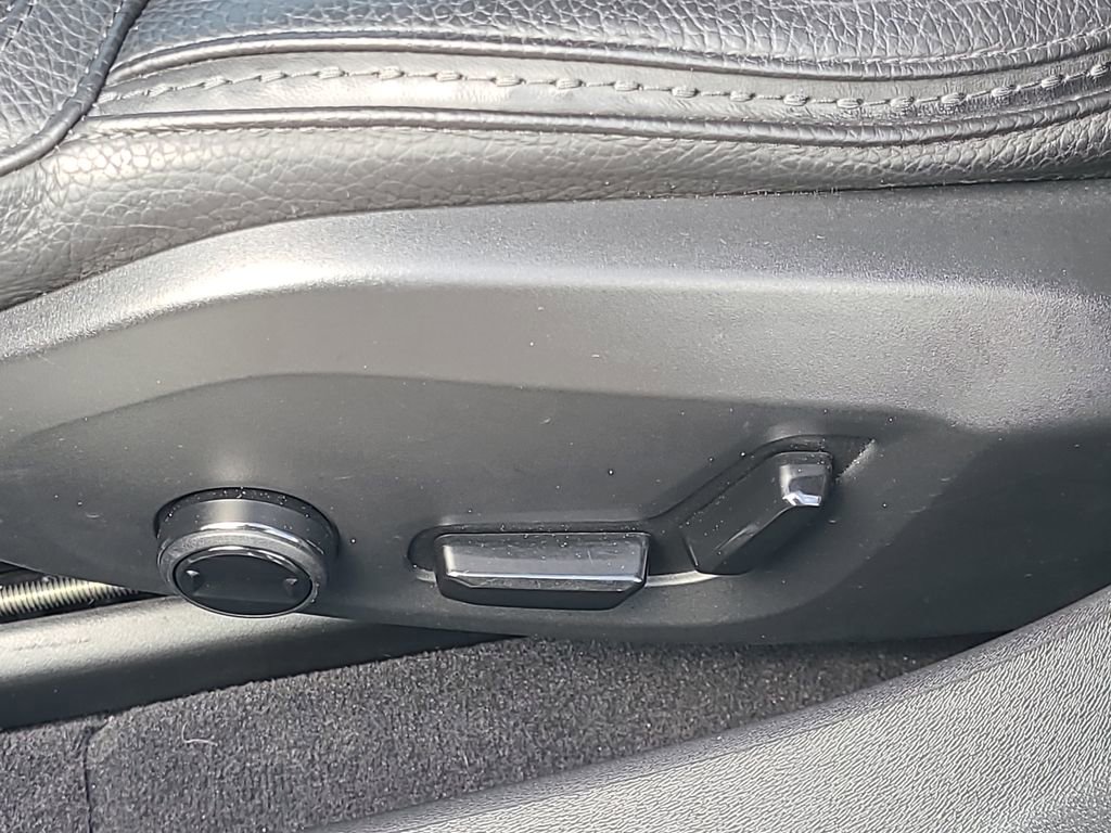 Used 2019 Volvo V90 T5 Cross Country w/ Advanced Package image 19