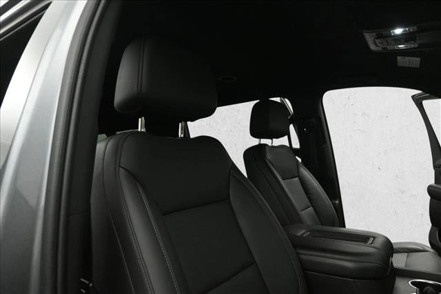Used 2021 Chevrolet Suburban LT RWD image 29