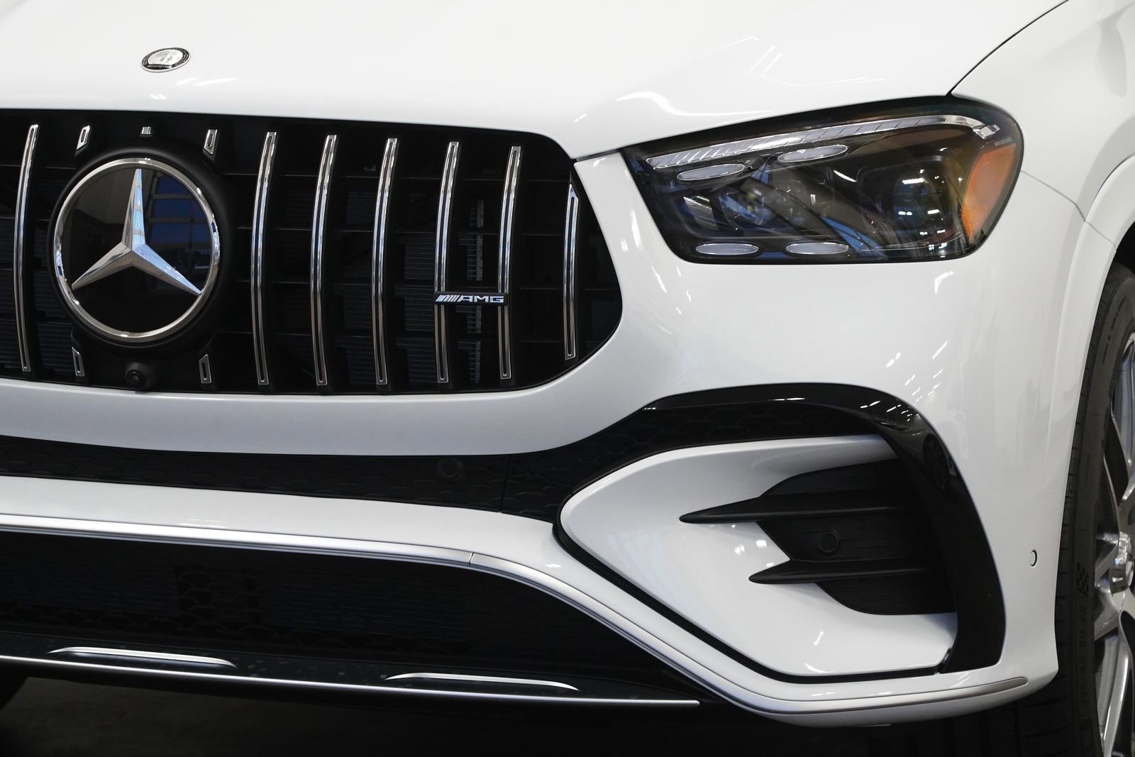 New 2026 Mercedes-Benz GLE 53 AMG 4MATIC Coupe image 11