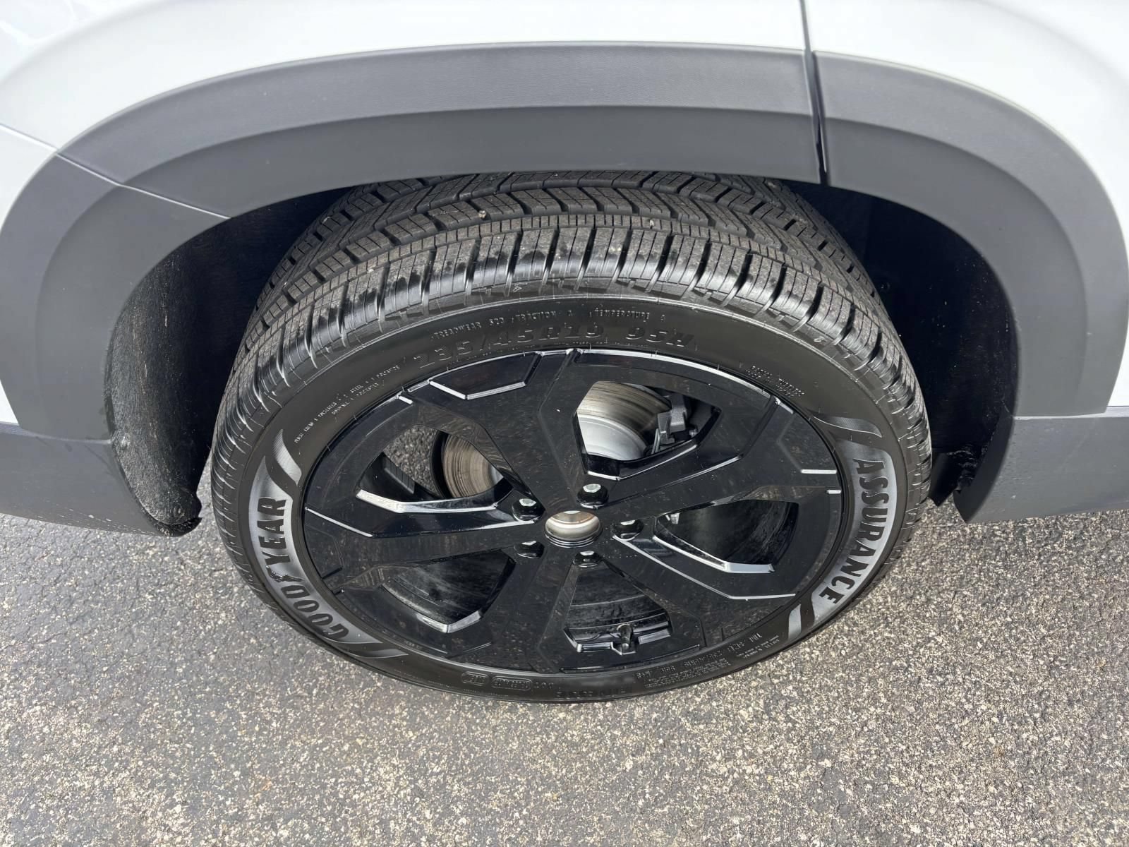 New 2026 Volkswagen Taos SEL AWD/4WD image 12