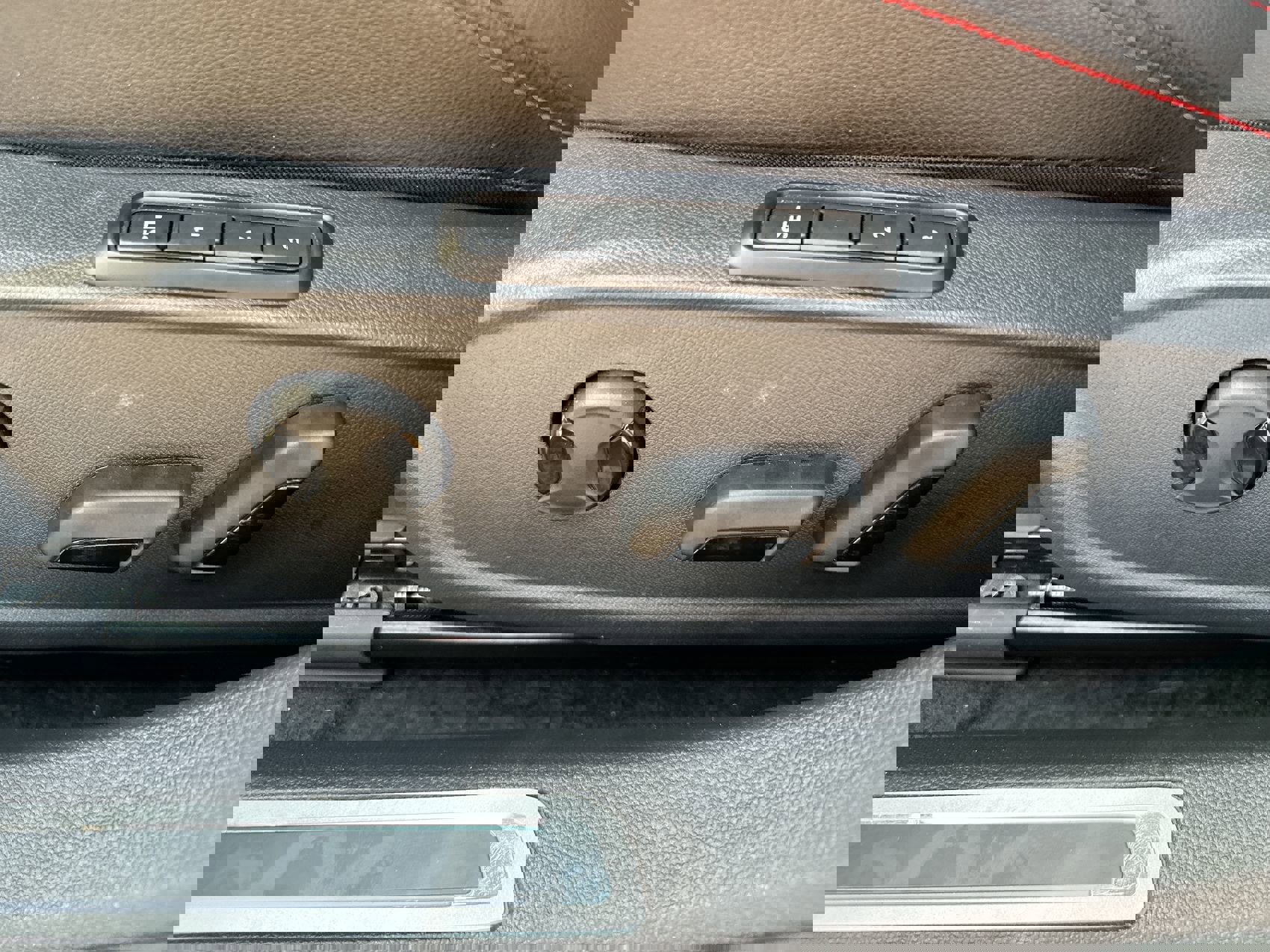 Used 2025 Volkswagen Jetta GLI Autobahn image 12