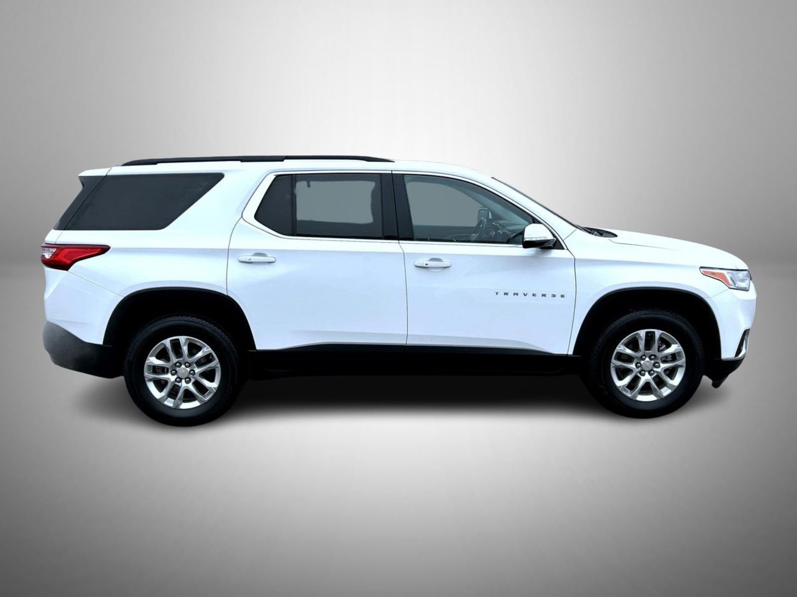 Certified 2020 Chevrolet Traverse LT w/ Driver Confidence II Package image 4