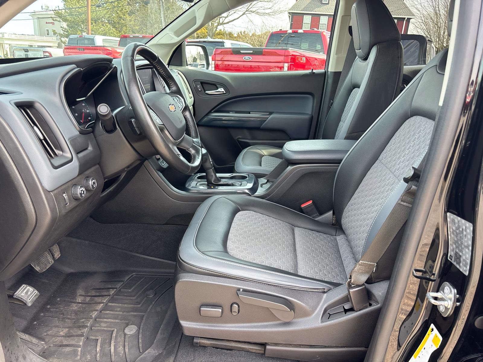 Used 2020 Chevrolet Colorado Z71 image 10