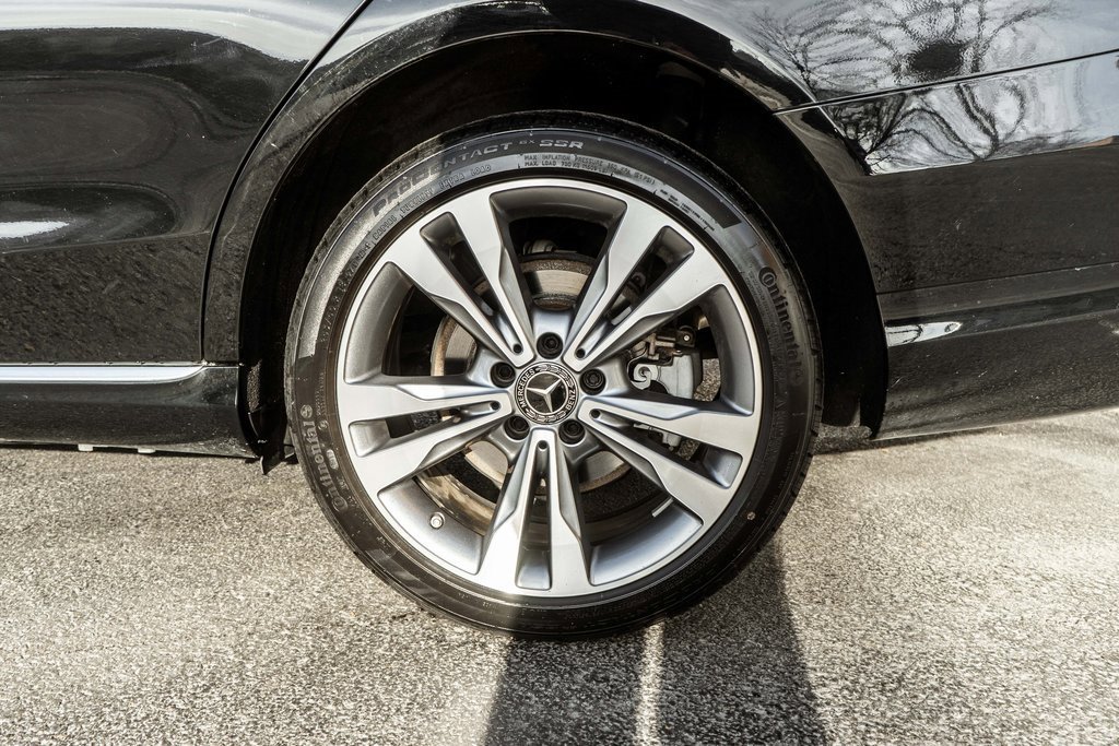 Used 2018 Mercedes-Benz C 300 4MATIC Sedan image 38