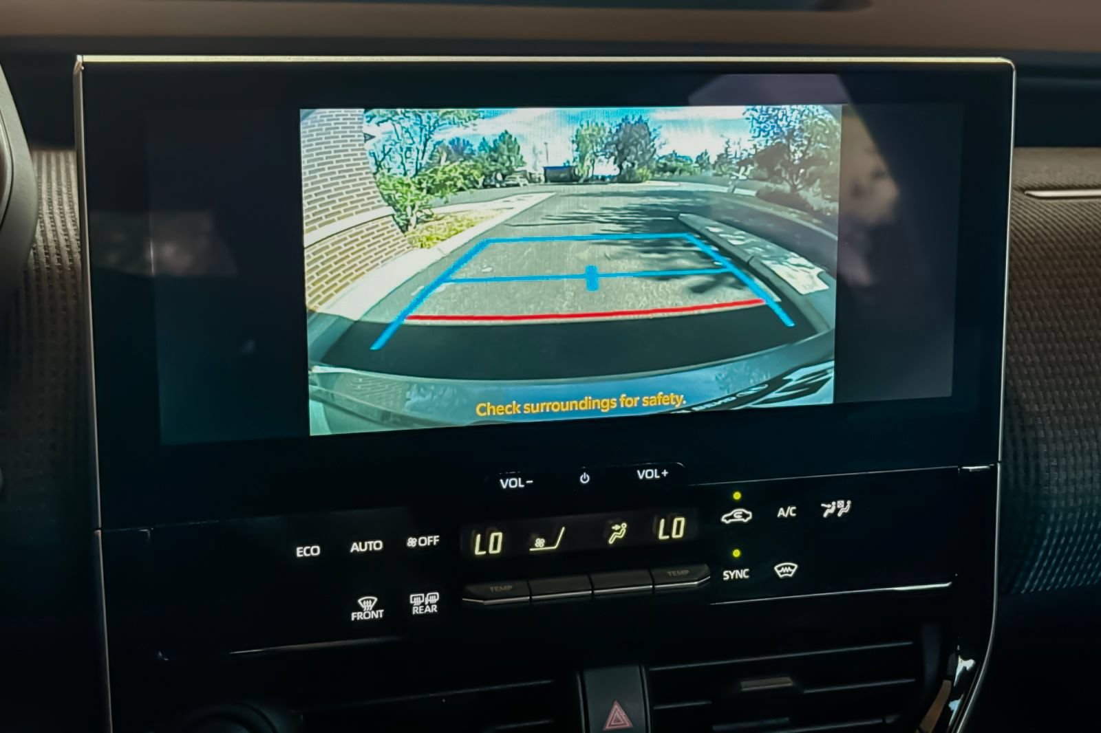 Used 2023 Toyota bZ4X FWD image 25
