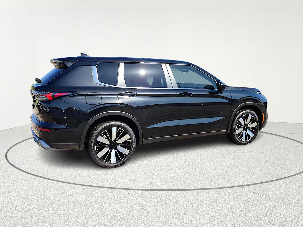 New 2026 Mitsubishi Outlander SE FWD image 7