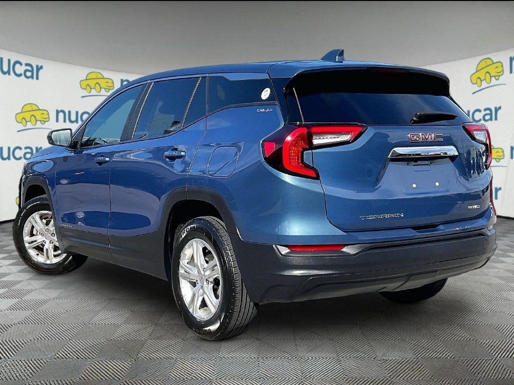 Used 2024 GMC Terrain SLE AWD/4WD image 4