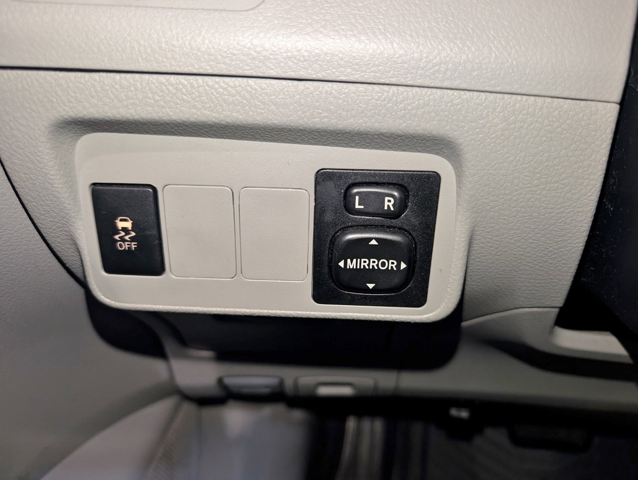 Used 2012 Toyota Corolla LE image 37