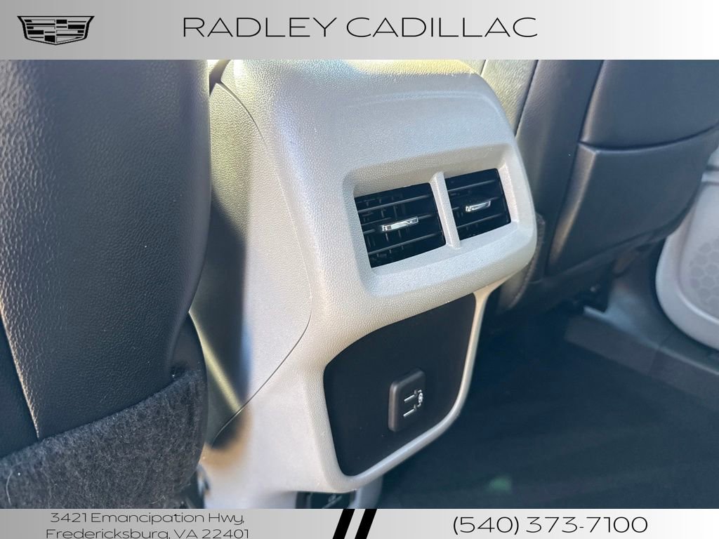 Used 2022 GMC Terrain SLT image 13