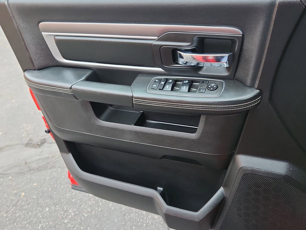 Used 2021 RAM 1500 Classic Warlock image 6