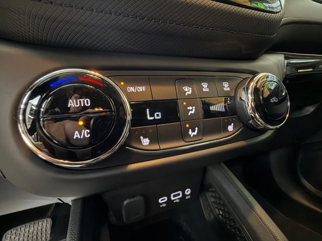 Used 2023 Chevrolet TrailBlazer LT w/ Convenience Package AWD/4WD image 27