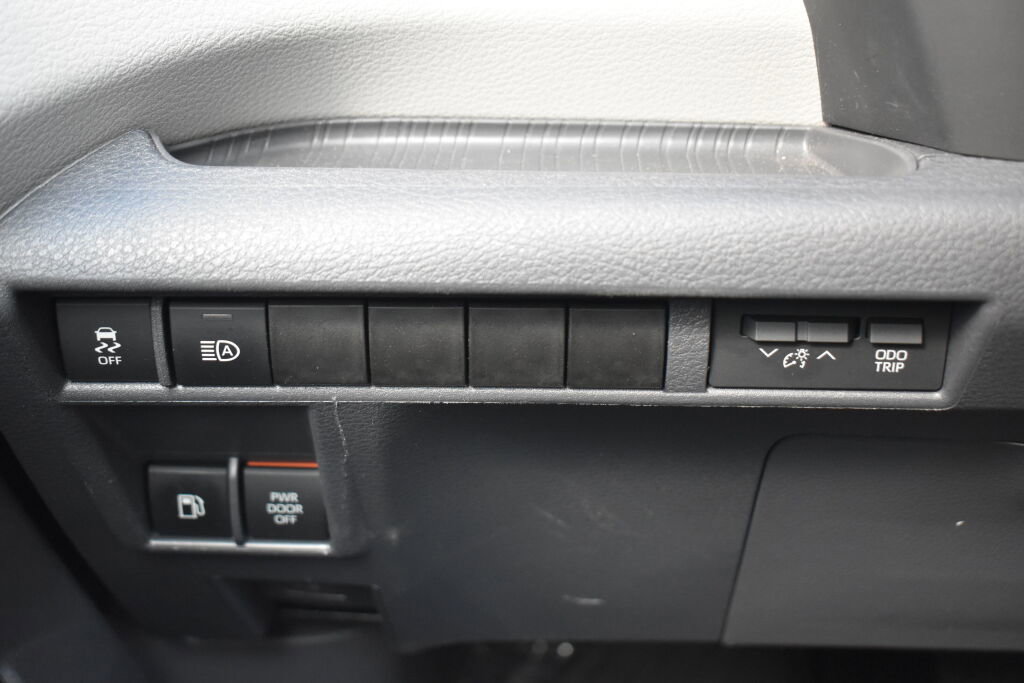 Used 2021 Toyota Sienna XLE AWD/4WD image 14