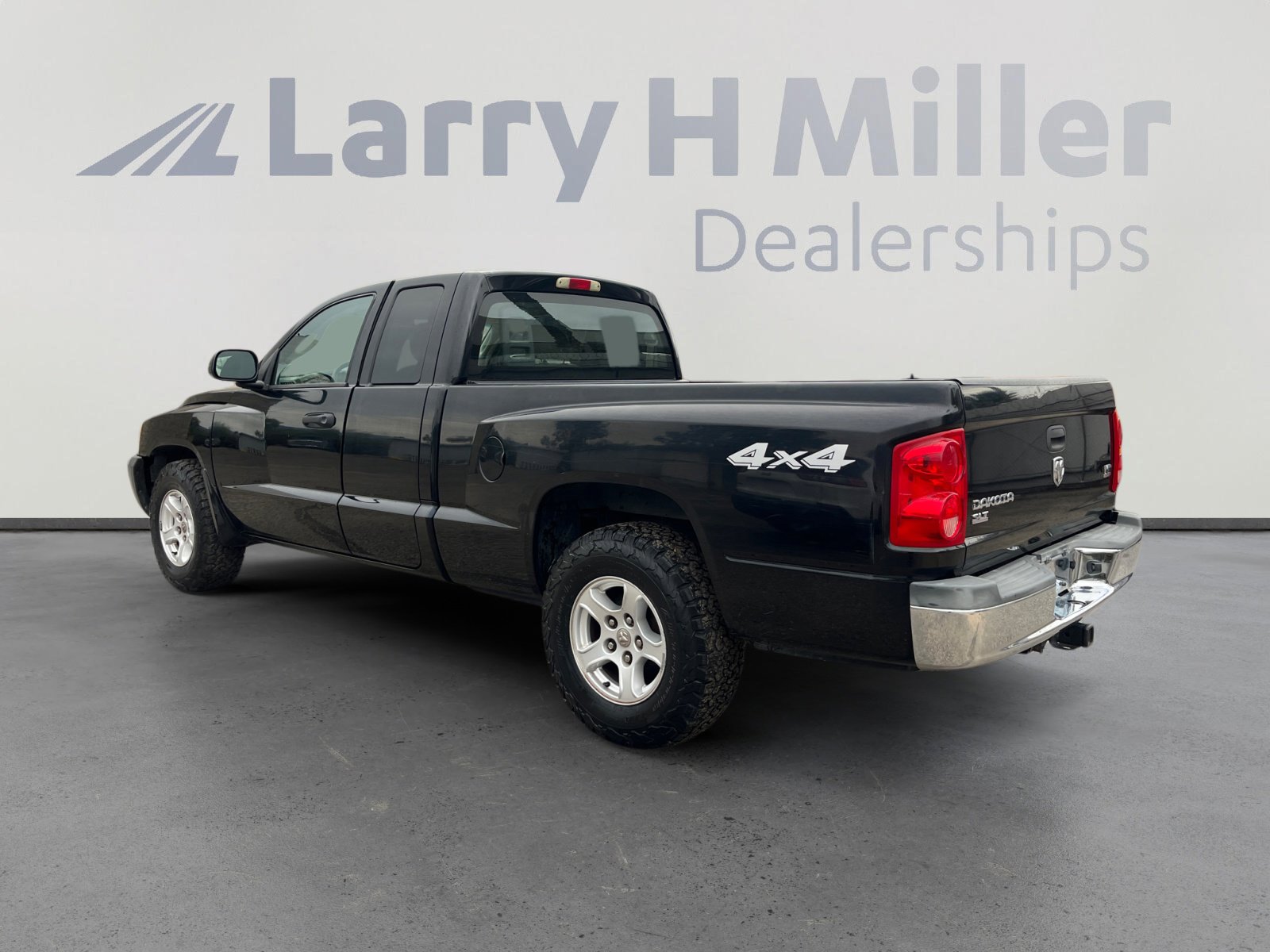 Used 2005 Dodge Dakota SLT image 3