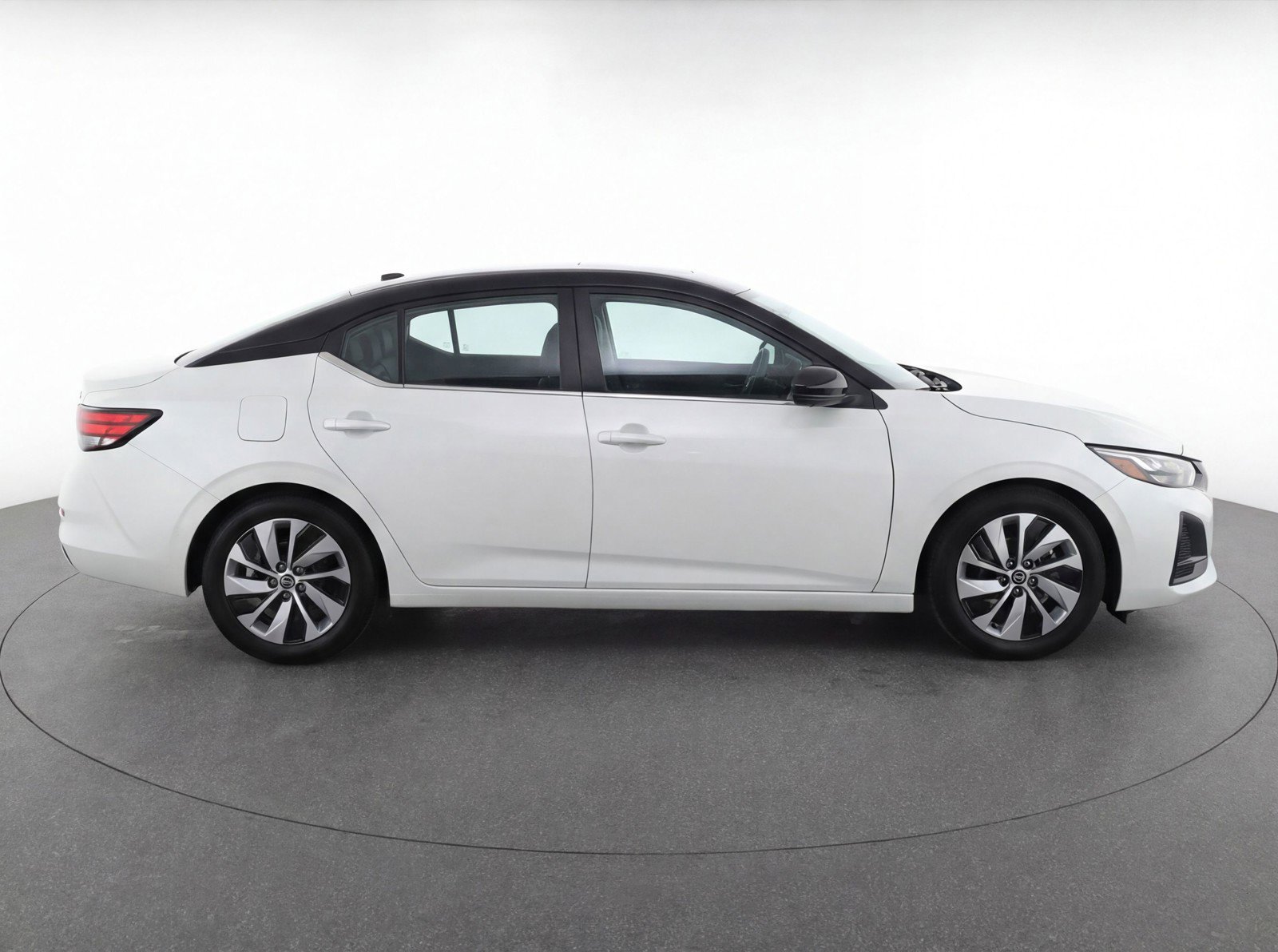 Used 2024 Nissan Altima 2.5 S image 11