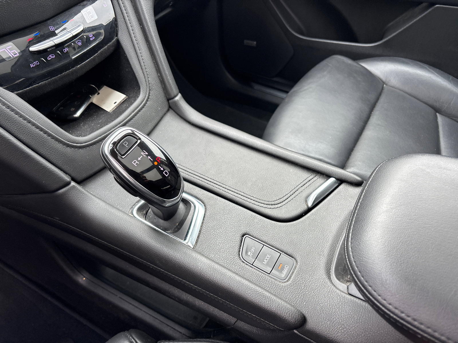 Used 2018 Cadillac XT5 Luxury w/ LPO, Black Ice Package image 22