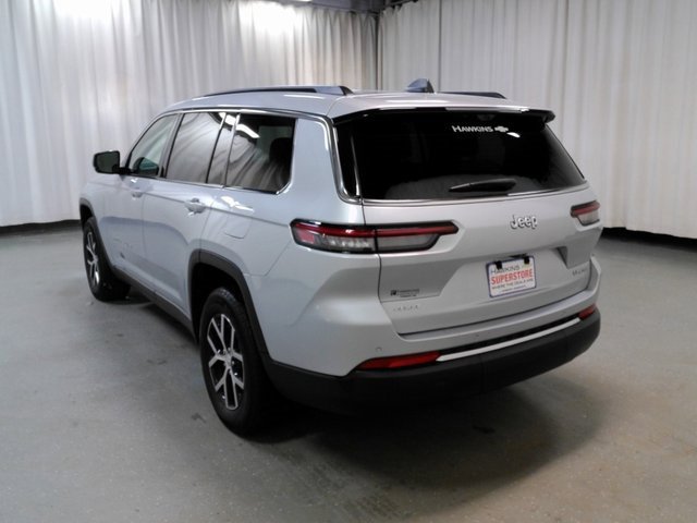 Used 2024 Jeep Grand Cherokee L Limited w/ Luxury Tech Group II image 6