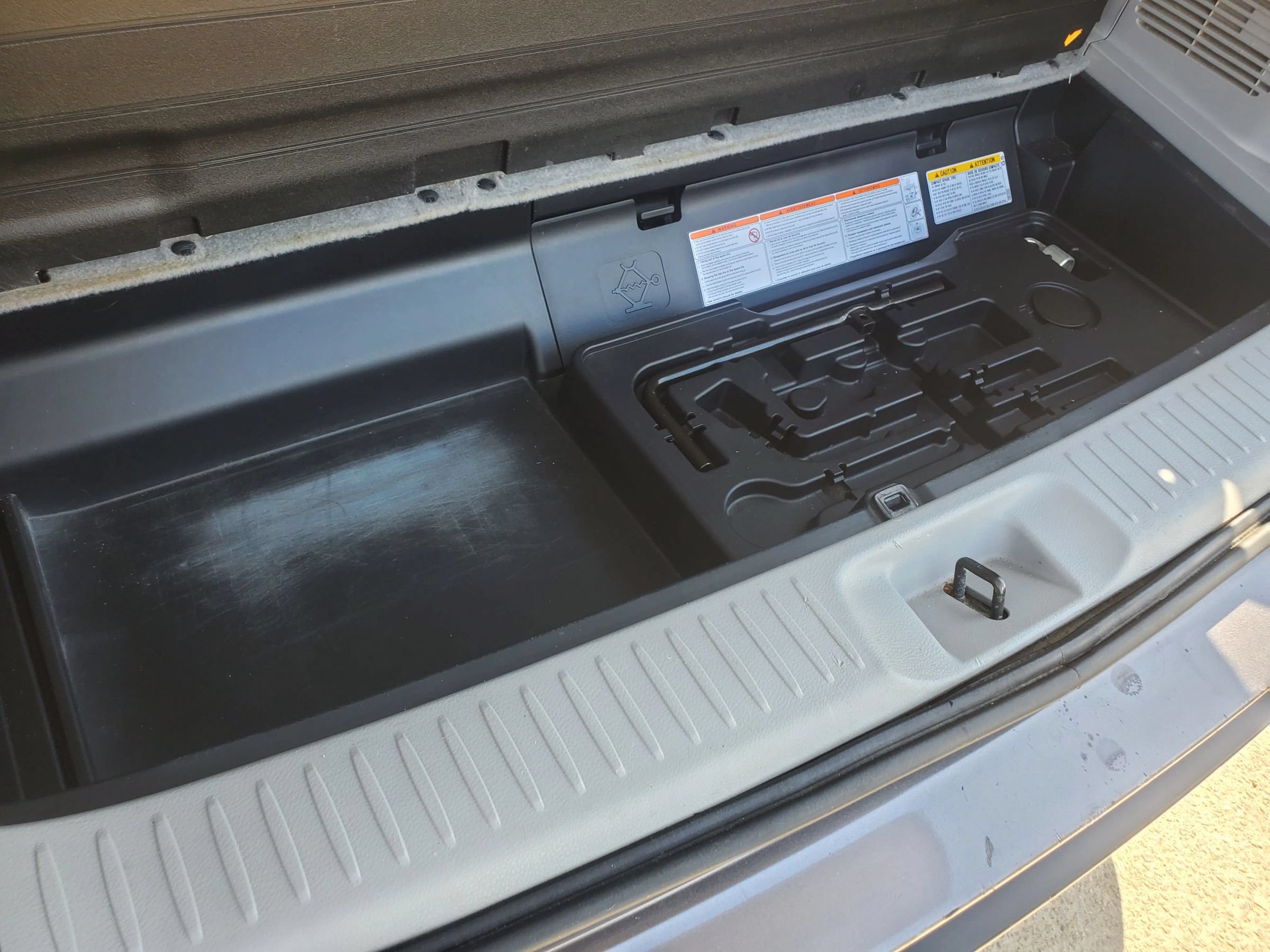 Used 2019 Toyota Highlander Plus FWD image 61
