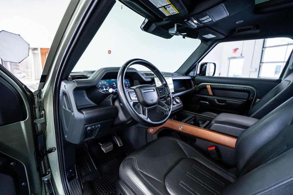 Used 2022 Land Rover Defender 90 X AWD/4WD image 33