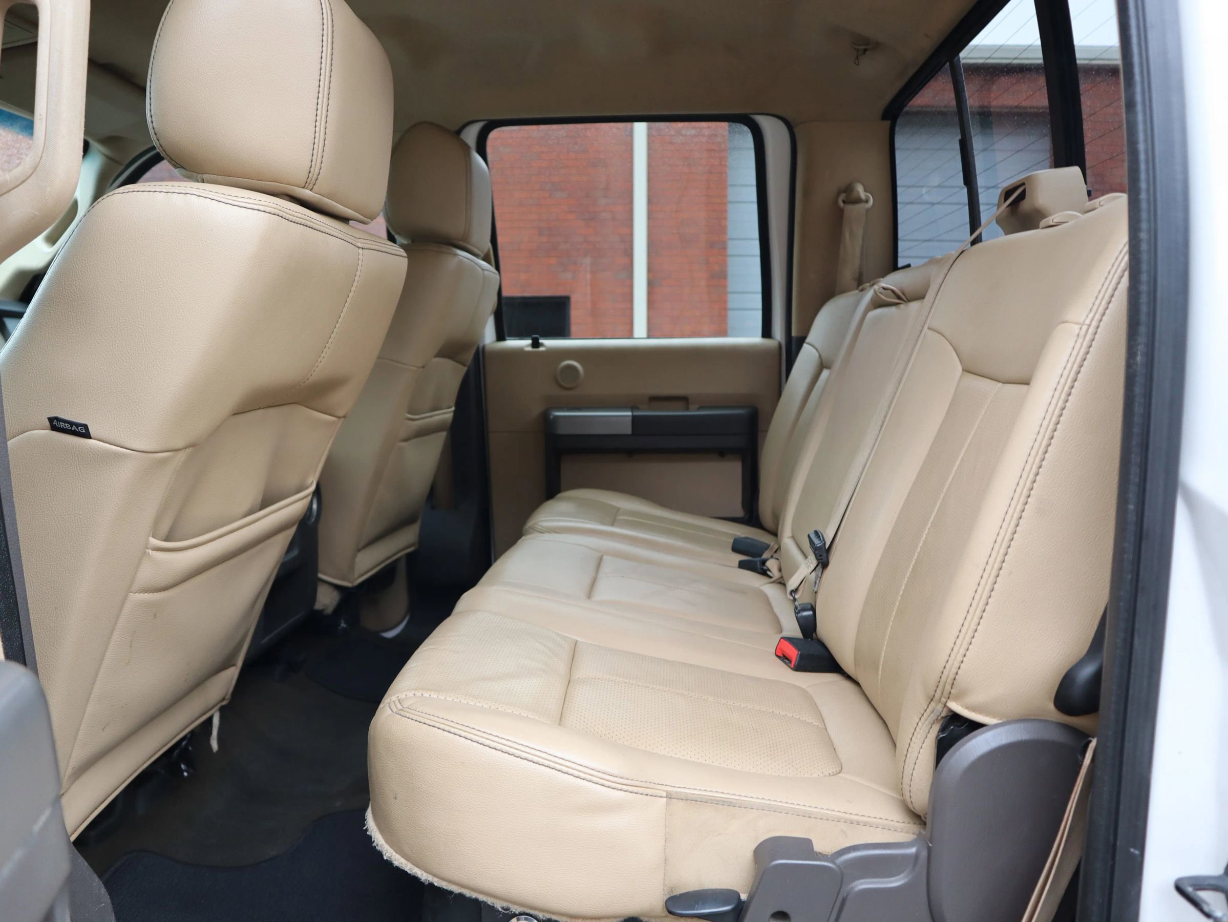 Used 2014 Ford F250 Lariat w/ Lariat Interior Package image 13