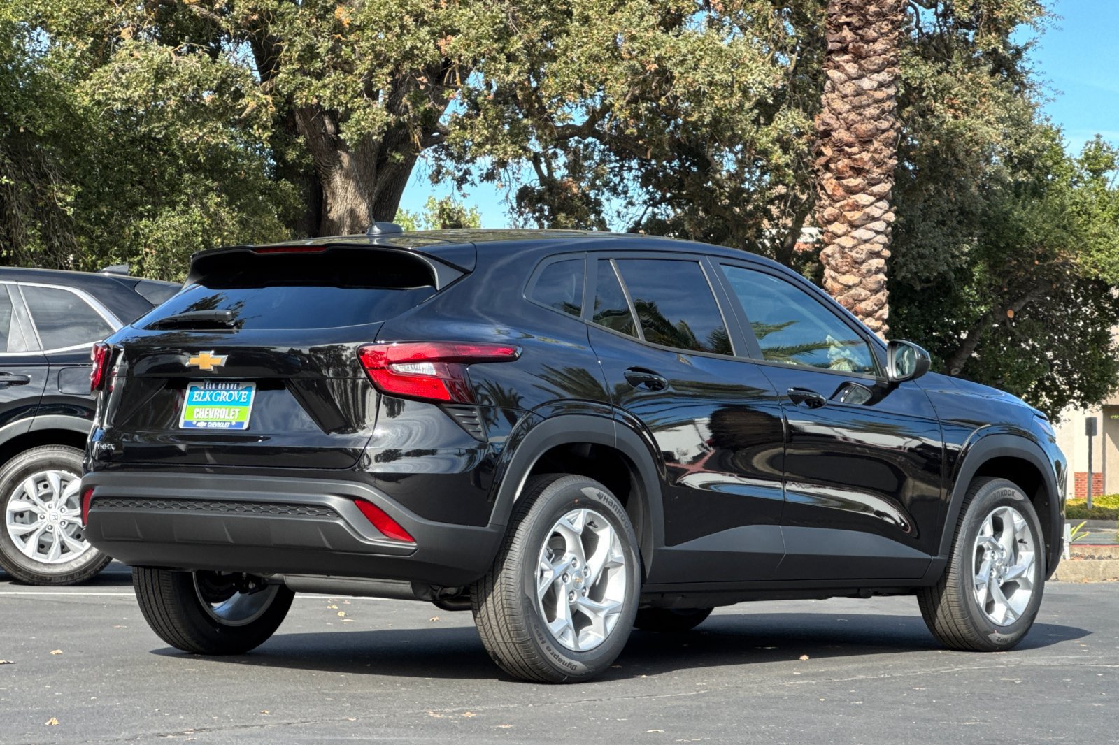 New 2026 Chevrolet Trax LS w/ LS Convenience Package FWD image 3