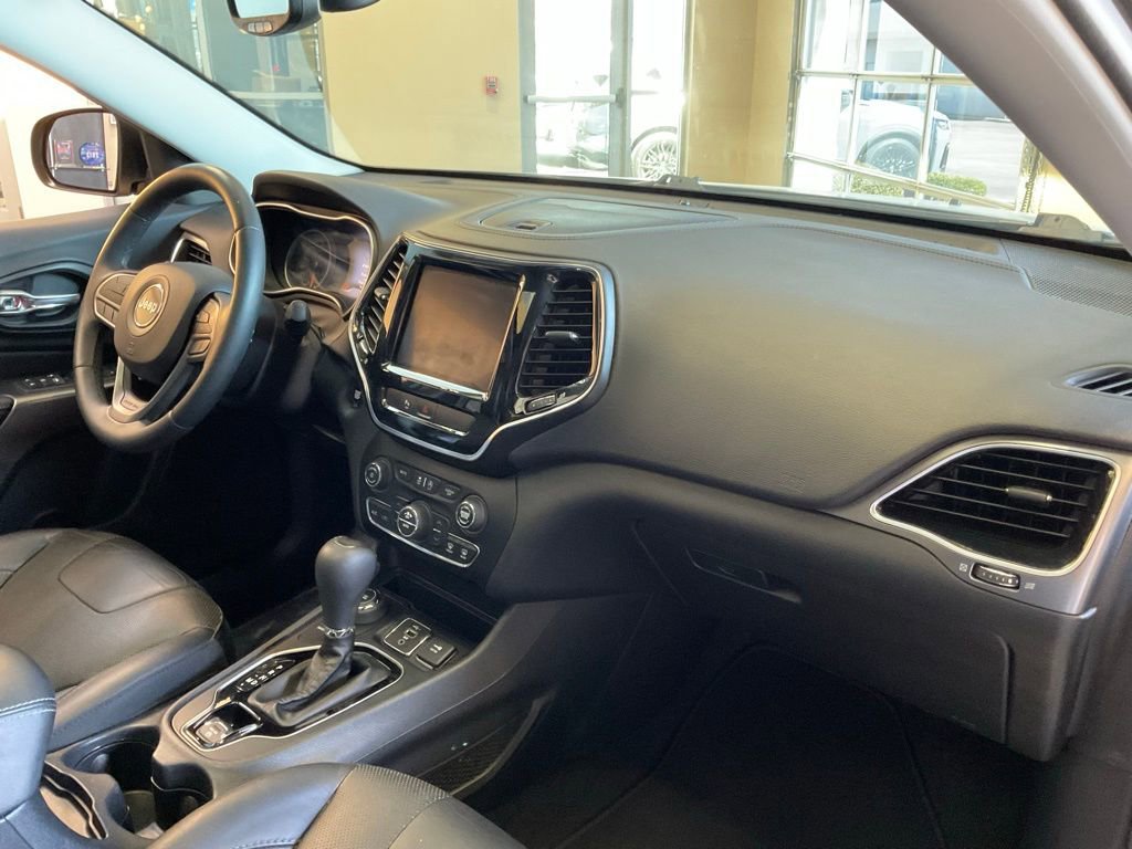 Used 2019 Jeep Cherokee Limited image 20