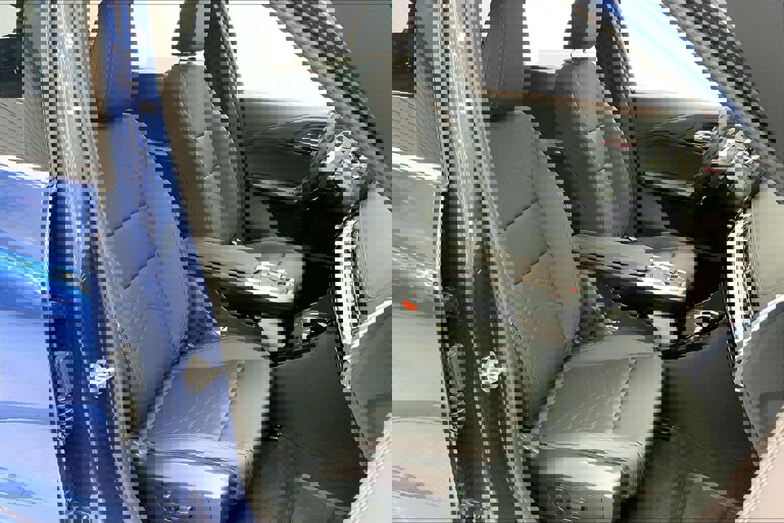 Used 2025 BMW X1 xDrive28i w/ Premium Package image 6