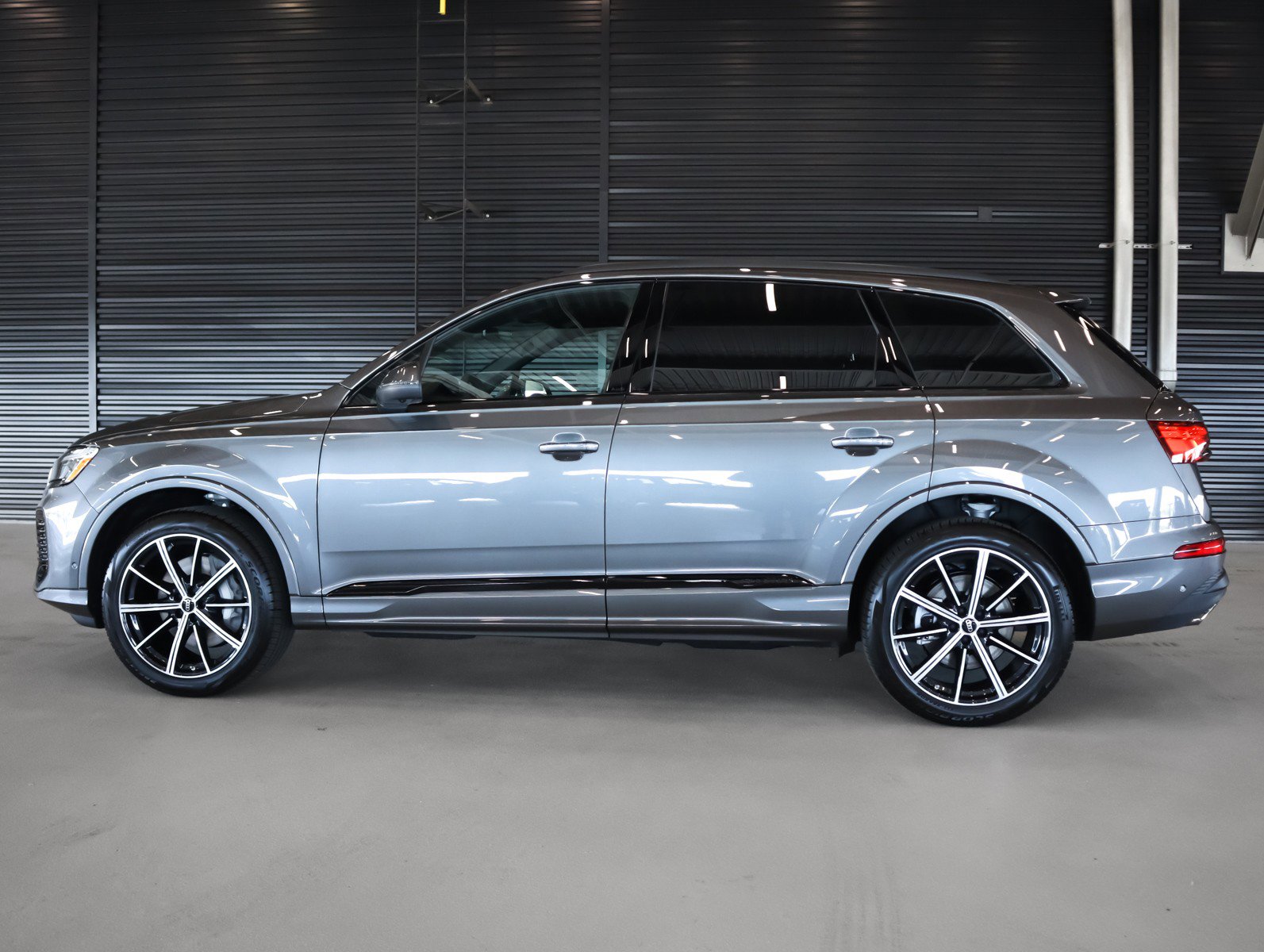 New 2026 Audi Q7 2.0T Premium Plus AWD/4WD image 14