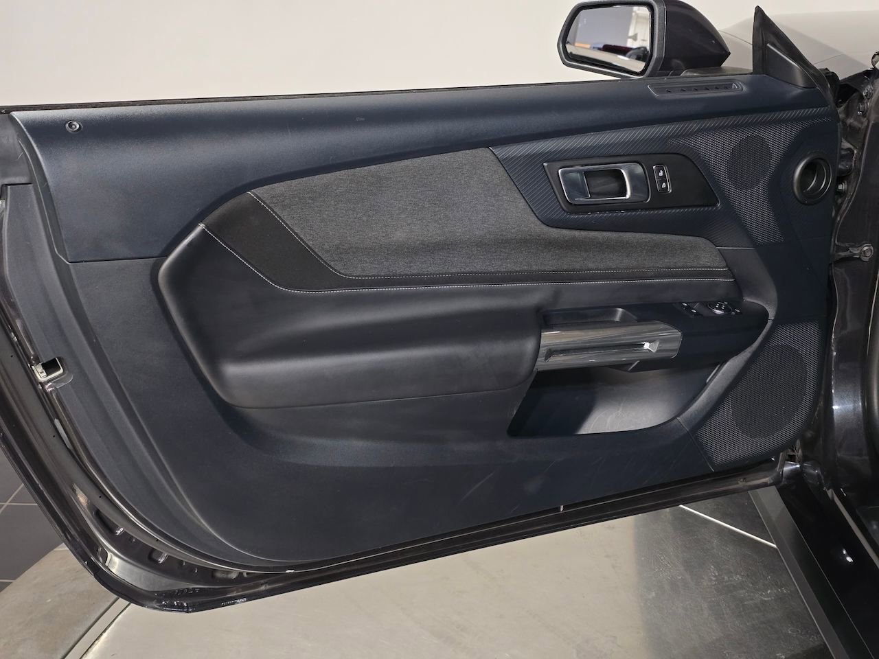 Used 2024 Ford Mustang Coupe image 14