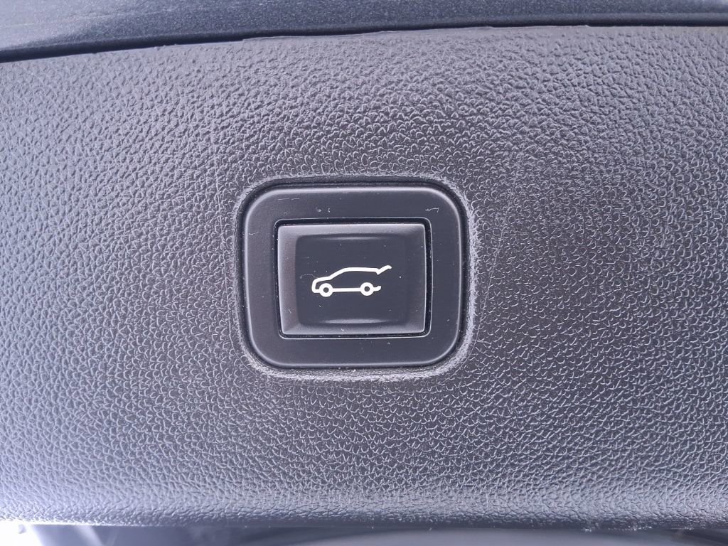 Used 2019 Chevrolet Blazer LT image 14