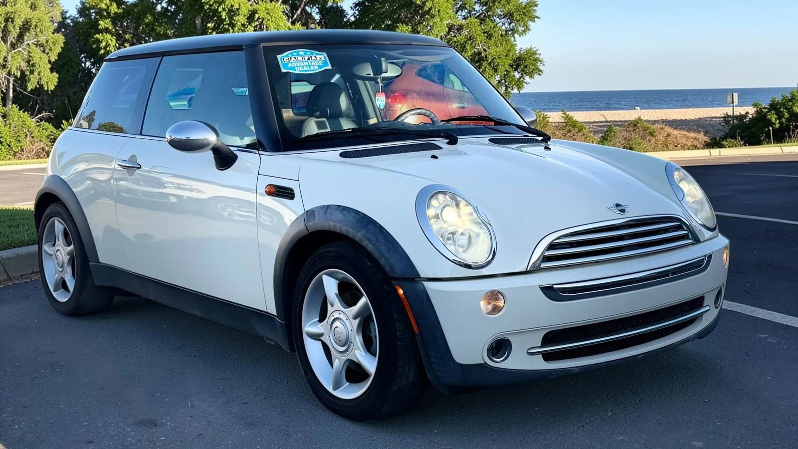 Used 2005 MINI Cooper Hardtop image 2
