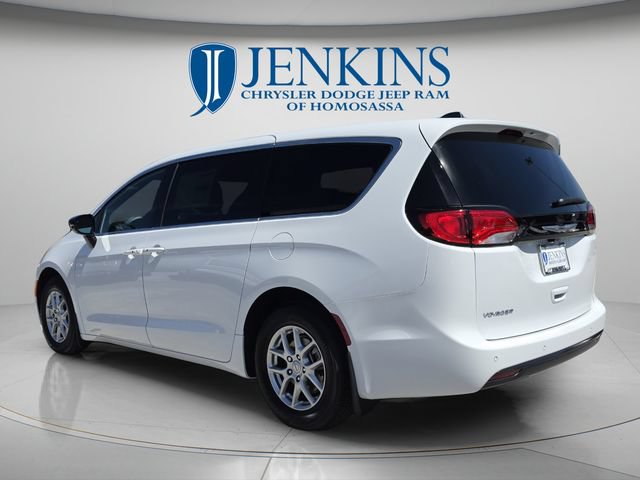 New 2026 Chrysler Voyager LX FWD image 7