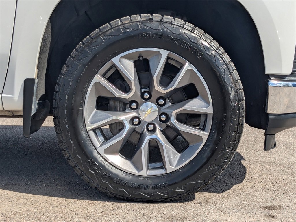 Used 2020 Chevrolet Silverado 1500 LT image 11