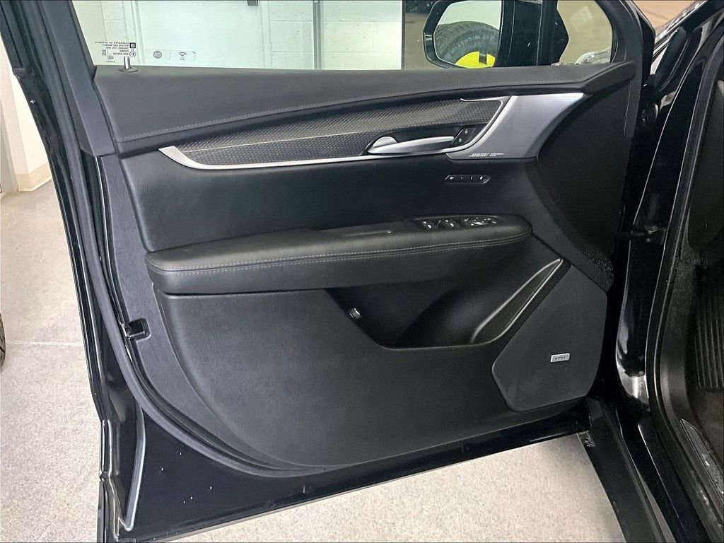 Used 2023 Cadillac XT5 Sportv image 9
