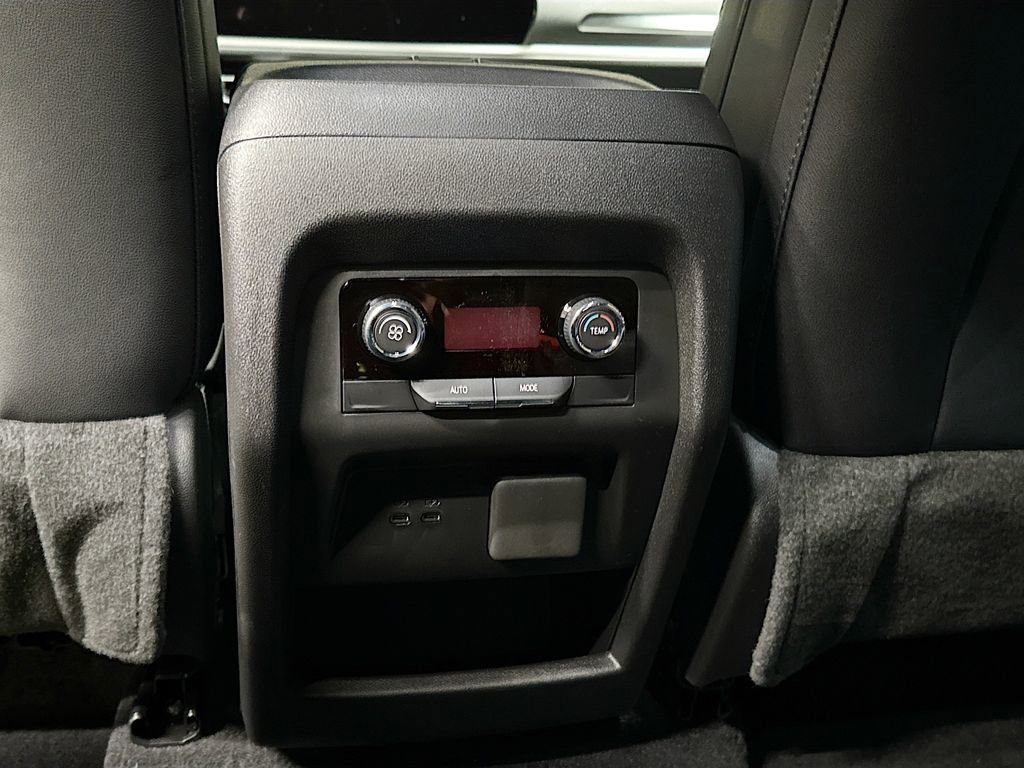 New 2026 Chevrolet Traverse LT w/ Driver Confidence Package image 25